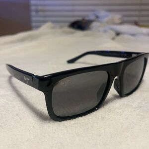 New! Maui Jim Opeo Black Polarized2 Sunglasses MJ616